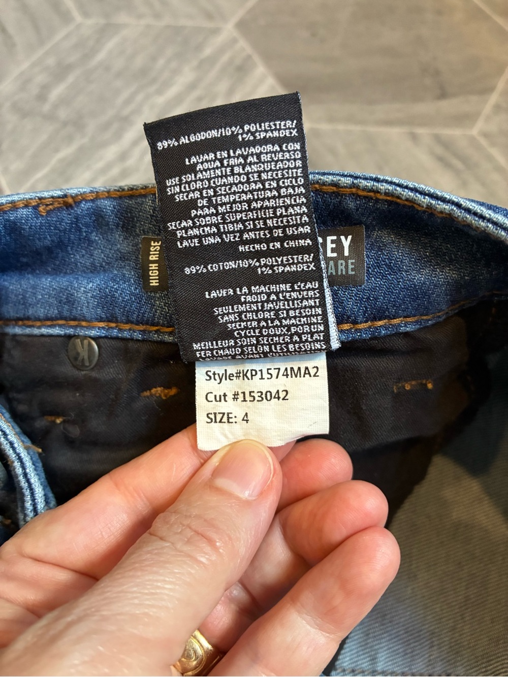 Kut from the Kloth Women's Medium Blue Flare Jeans - Picture 6 of 10